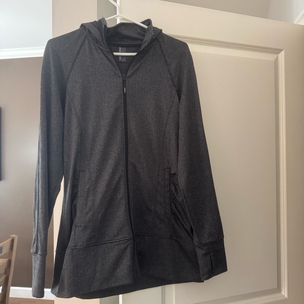 Mondetta Women's Black Hooded Jacket